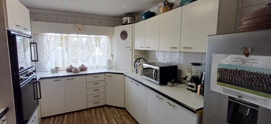 To Let 3 Bedroom Property for Rent in Bakenpark Free State